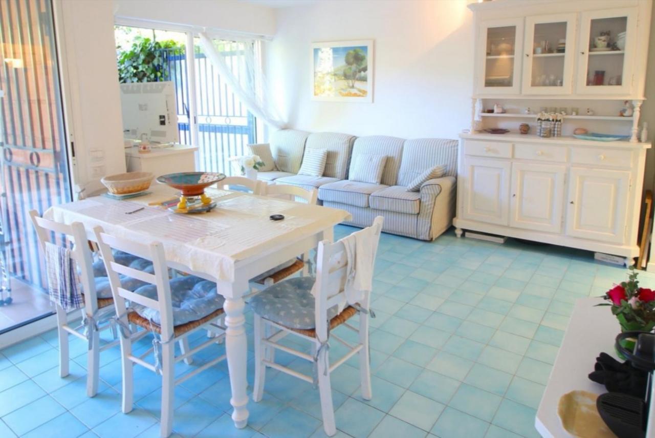Plage La Salis 3 Chambres, Jardin - 3 Bedrooms อองทีบส์ ภายนอก รูปภาพ