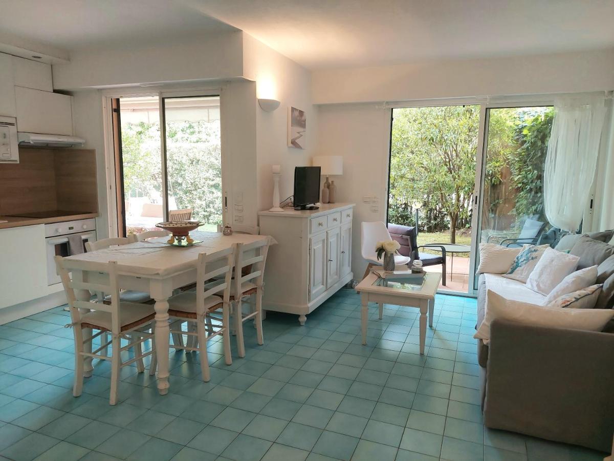 Plage La Salis 3 Chambres, Jardin - 3 Bedrooms อองทีบส์ ภายนอก รูปภาพ